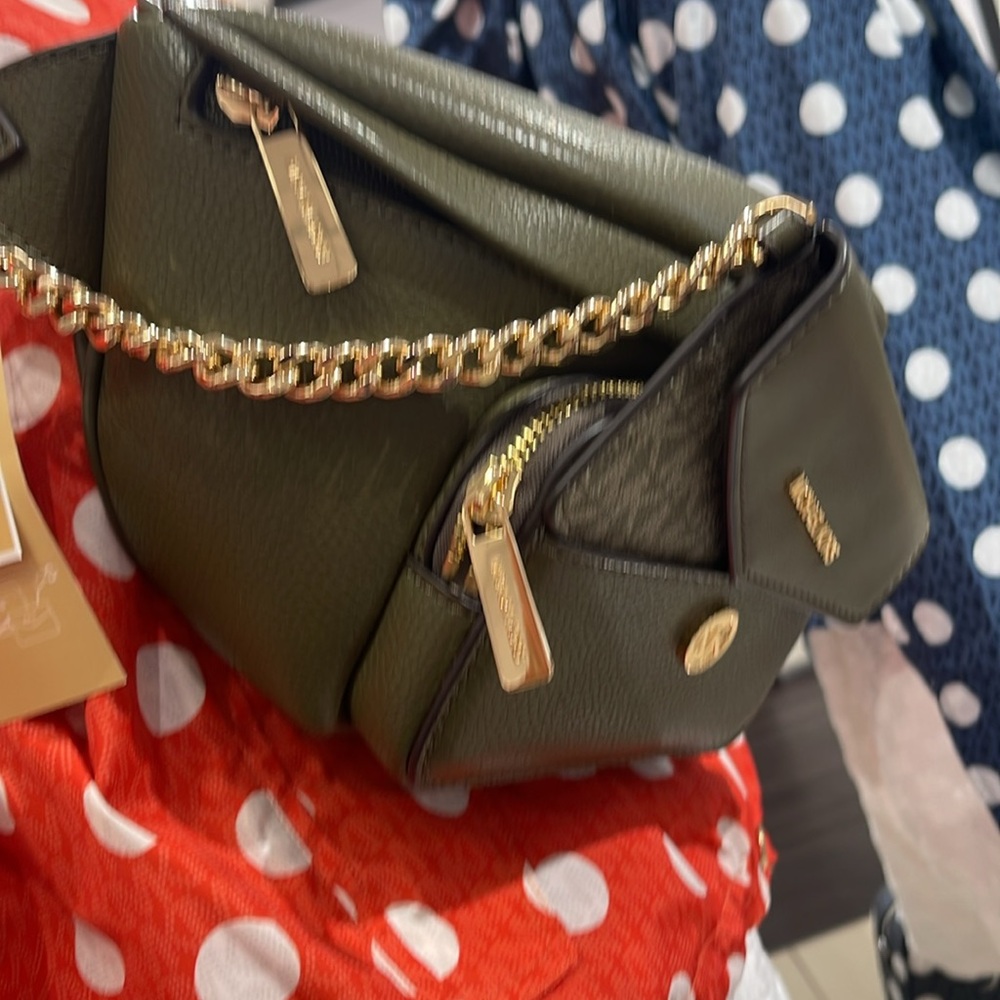 Michael Kors Maisie Lg Leather 2-in-1 Sling Waist Fanny Packs Crossbody NWT
… - Picture 13 of 16